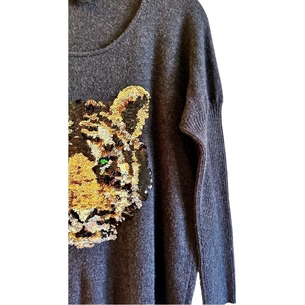 CLICHE’, WOMENS, DARK GREY, PULLOVER SWEATER WITH SEQUIN TIGER ON FRONT. SIZE S
